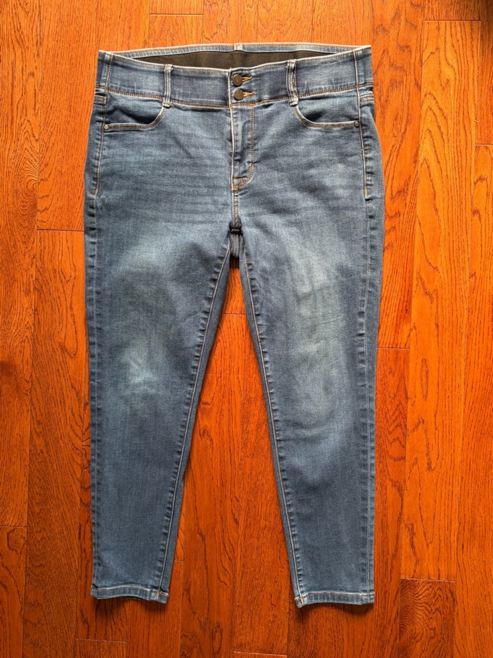 [Apt. 9] Women’s Size 14S Skinny Mid Rise Tummy Control Jeans